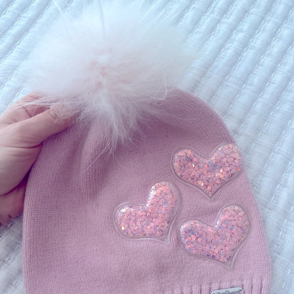 Girls hat, with beautiful details, and a real fur ! - Picture 3 of 6